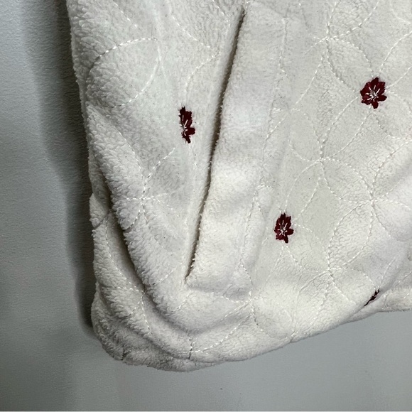 Vintage White Fleece Floral Embroidered Vest - Picture 9 of 10
